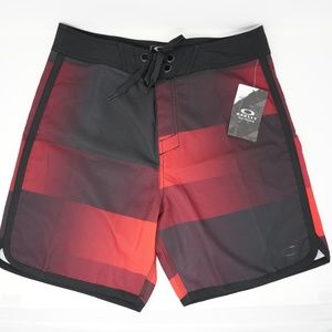 NWT Oakley Swim Trunks Board Shorts 19" Red 33
